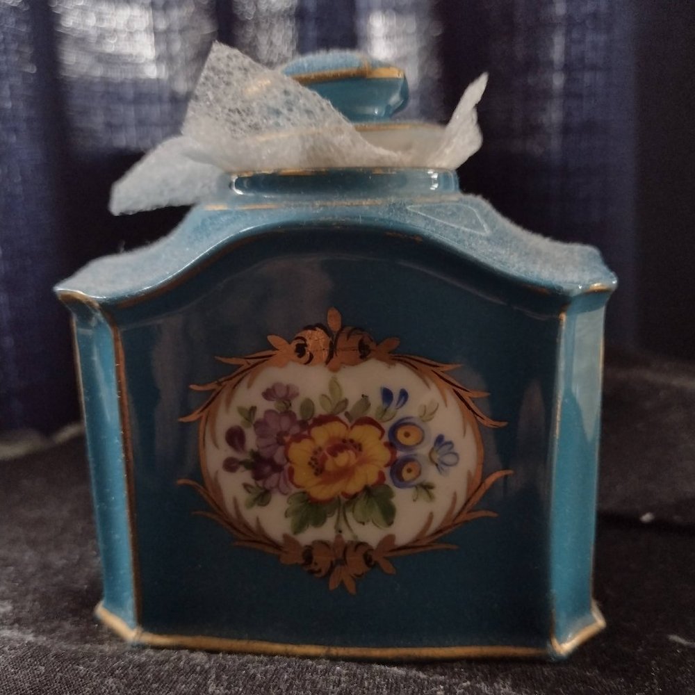 Dresden Sevres-Style Small Powder Jar